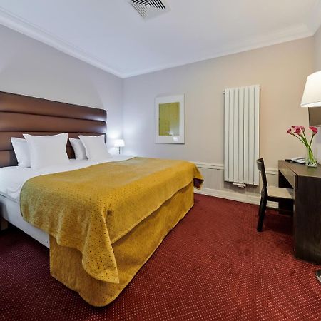 La Boutique Hotell Prag Exteriör bild