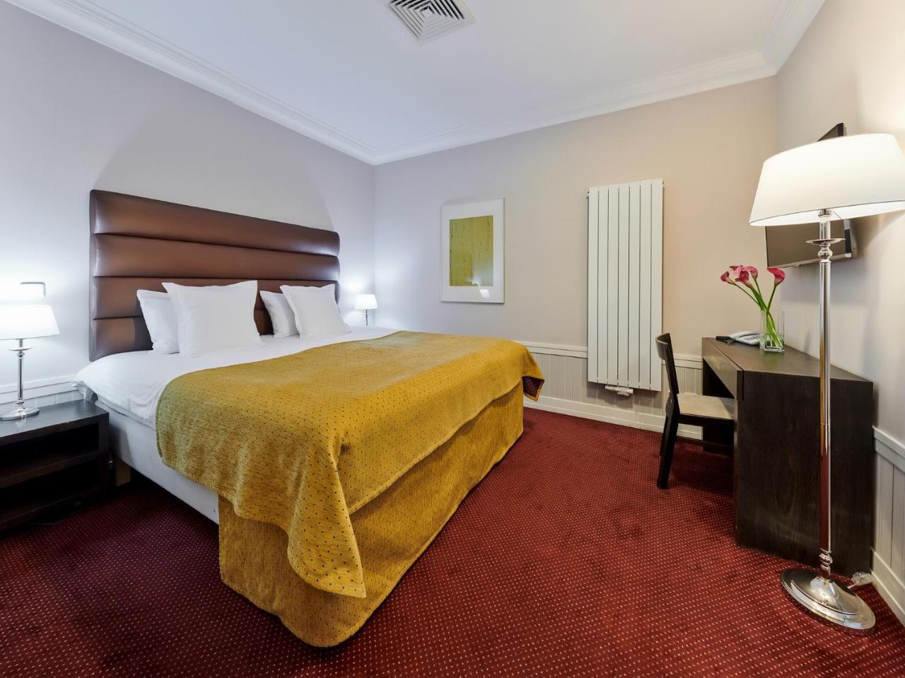 La Boutique Hotell Prag Exteriör bild